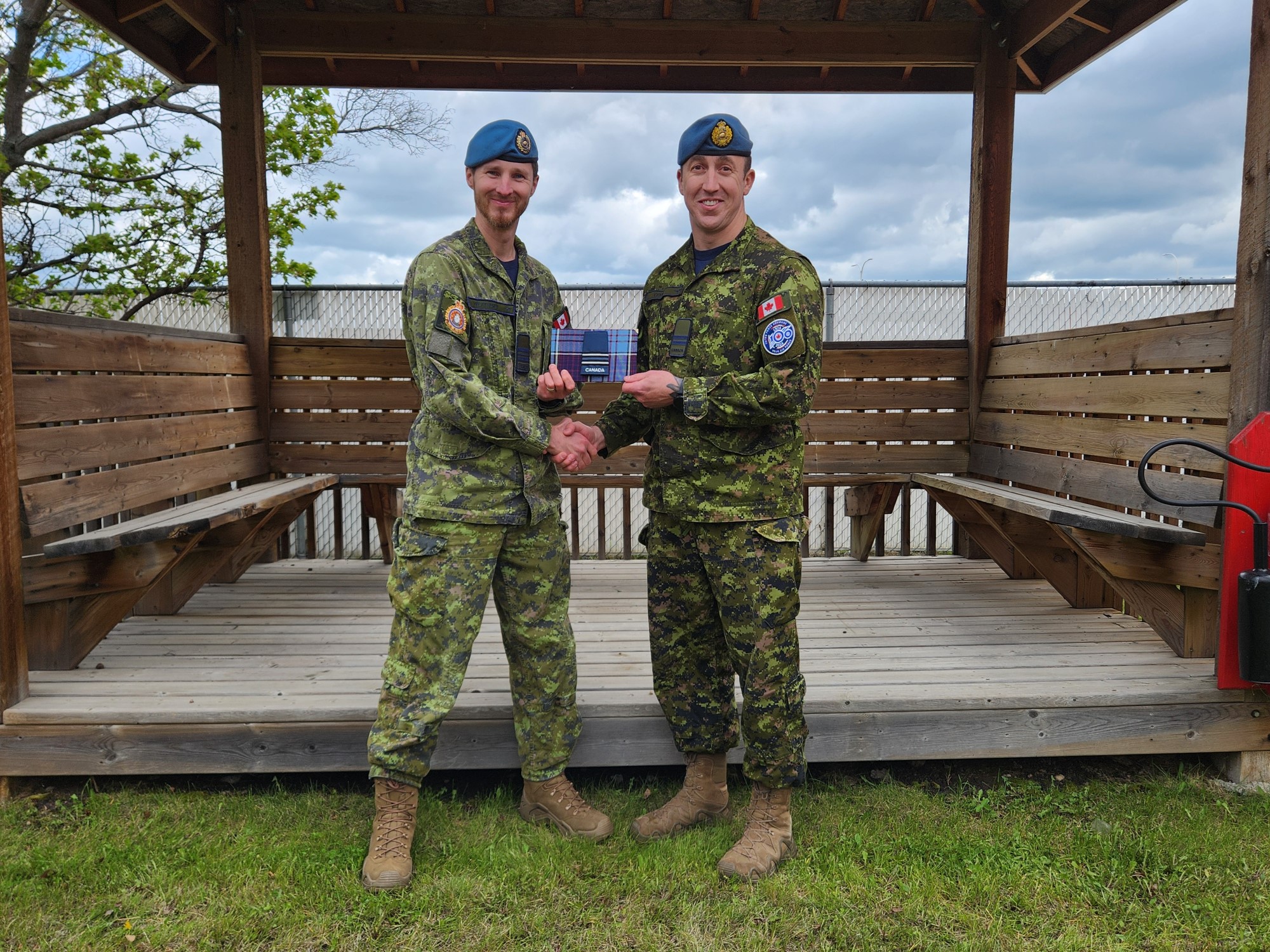 Maj Joel Weatherby (L) and Capt Tim Cook (R). Photo by Bill Freel Det Operations Planner