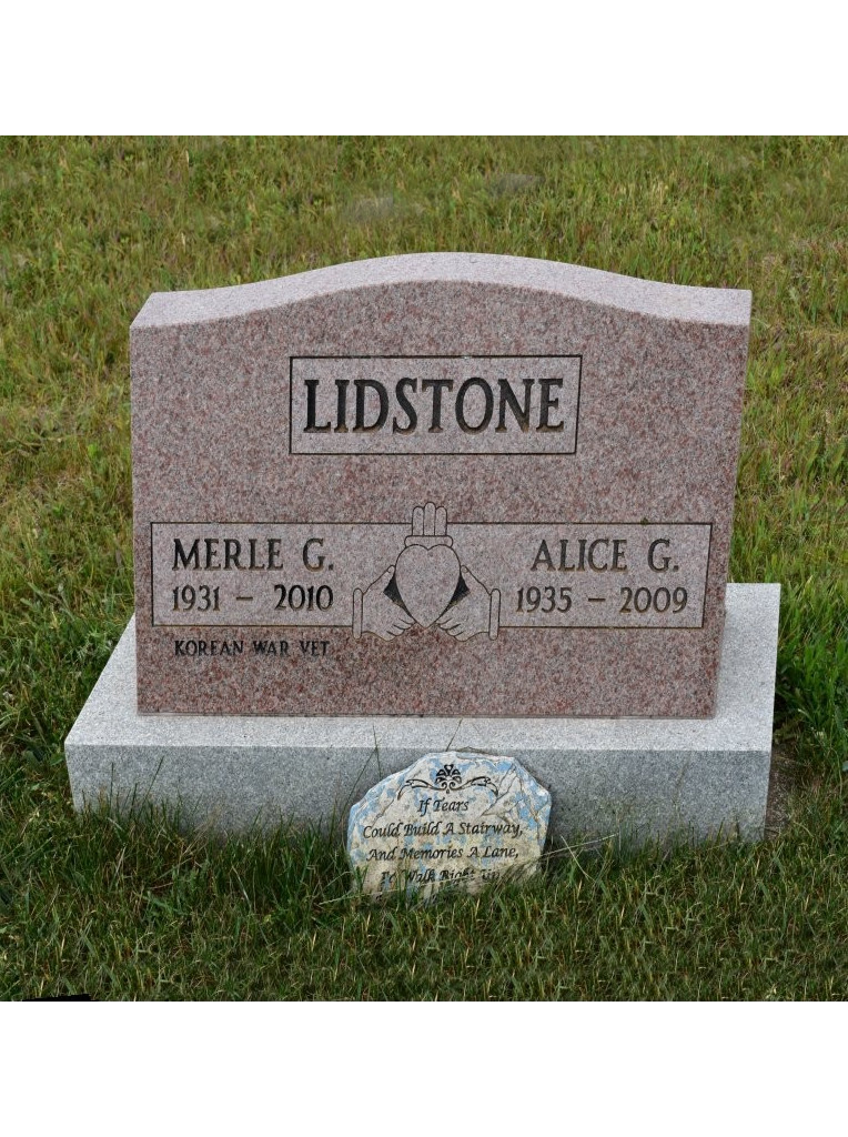 Spr Merle Lidstone's Grave in the Botwood Multi Denominational Cemetery