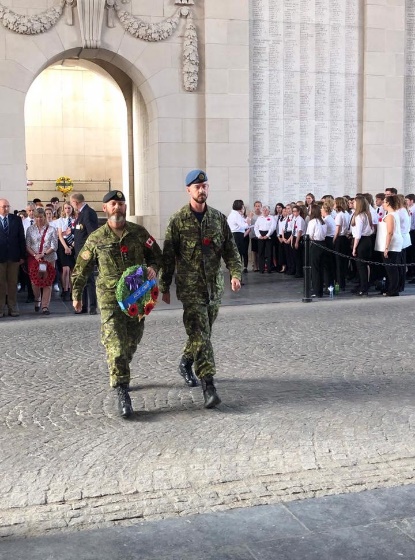 Capt Leblanc and Maj Monette-Saillant lay a wreath at Menin Gate on behalf of the Canadian Military Engineers and the Royal Canadian Engineers.