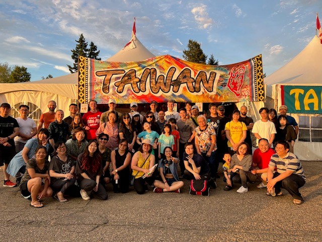 Volunteers included Ukrainians, Korean and Taiwanese supported the event.