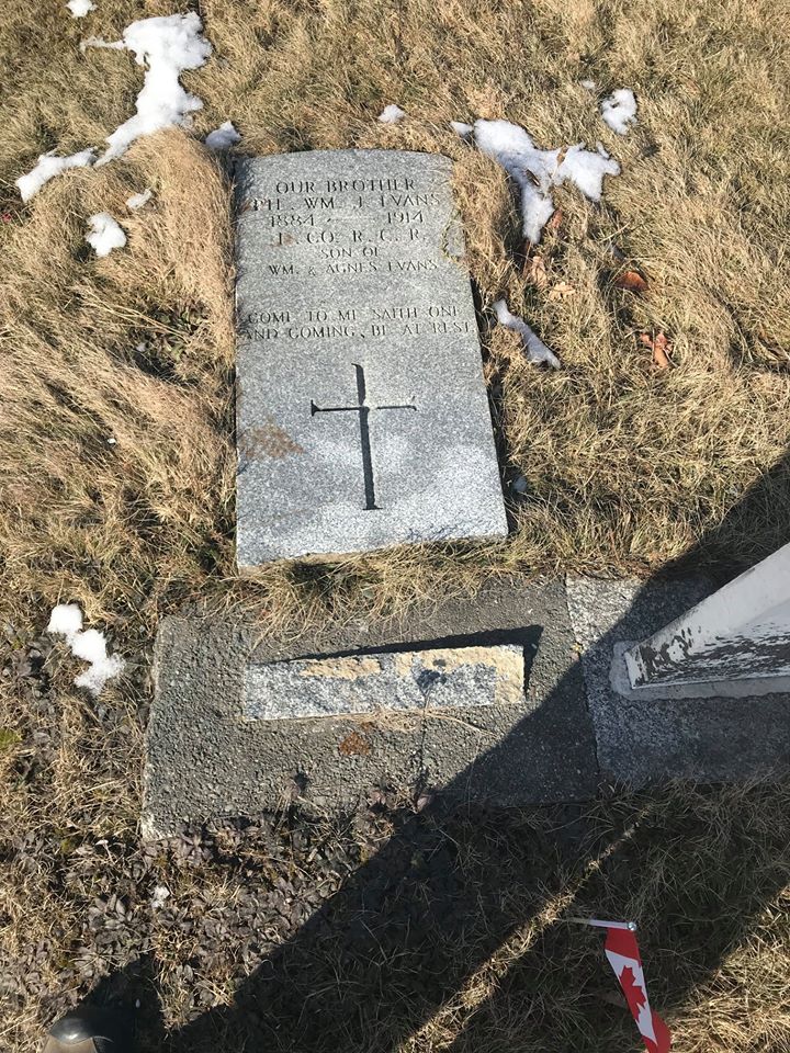 Headstone of Pte WJ Evans, RCR needing repair
