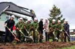 The first shovelfuls of earth are turned during a ceremony marking the official start of construction work on the new 35 CER Armoury // Une première pelletée de terre a été soulevée pour souligner le début des travaux de construction du nouveau manège militaire du 35 RGC à Sainte-Foy. Photo Lt Isabelle Provostin Sainte-Foy. Photo: Lt Isabelle Provost