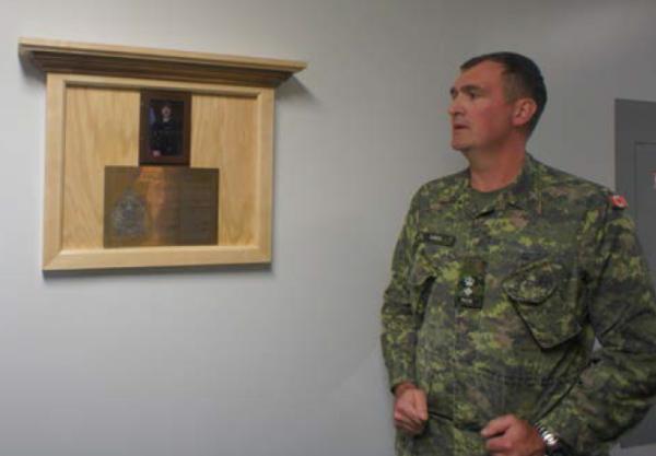Plaque in the memory of CWO Collins // Une plaque a été créée en la mémoire de l'adjuc Collins